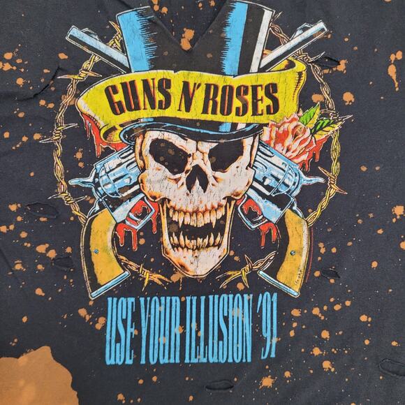 Guns-N-Roses Shirt Womens Large 21x26 Distressed Thrashed - Picture 7 of 12